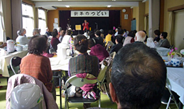 地区の老人会を訪問