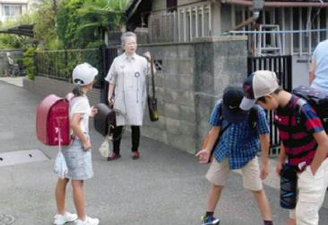 自宅前にて
