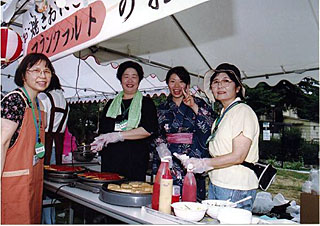 模擬店の販売を担当