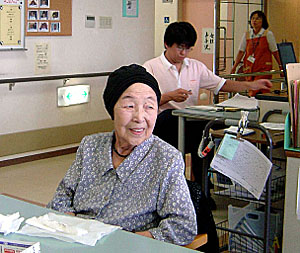 白寿(99歳)で元気いっぱいの中越さん