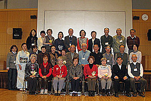 2月・3月生まれの皆さんとお祝いする人たち