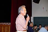 懇親会〆あいさつの宮本顧問