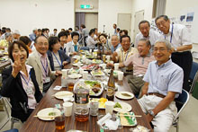 第3部懇親会で歓談の皆さん