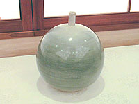 呉須透明釉花器