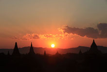 ロマンチックな夕日の風景