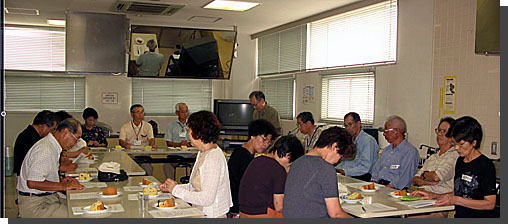 身近なテーマについて熱心に議論
