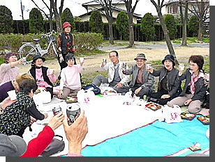 楠葉東公園で乾杯!