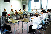 地区会の様子